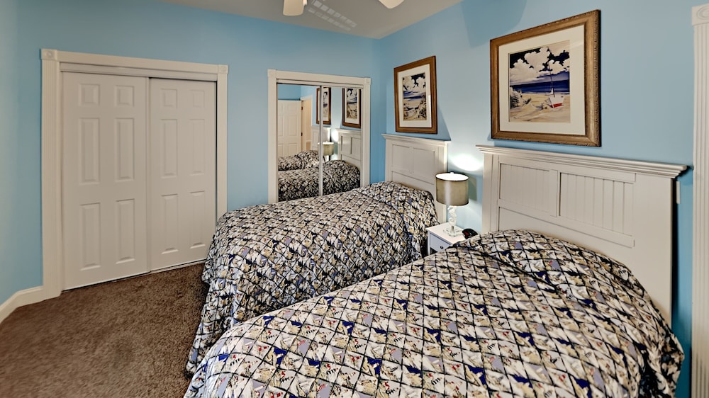 Magnolia Pointe Luster Leaf 4882-104 3 Bedroom Condo