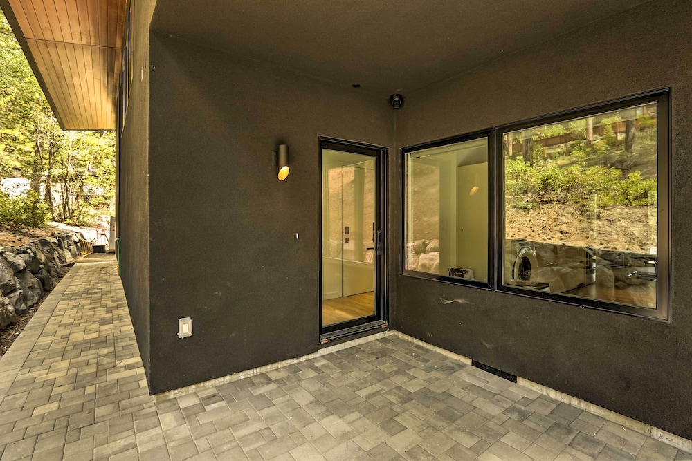 Lake Tahoe Vacations - Sleek Spacious Incline Village Hideaway! - Property Image 8