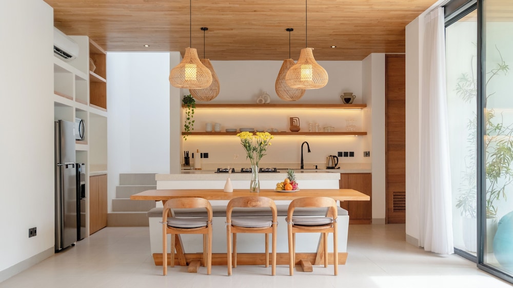 Loona Palm Villas by Villa Finder