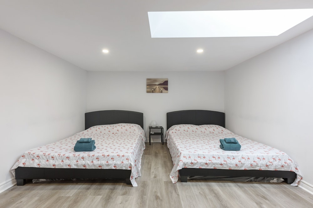 3 Bedroom Loft in Downtown Free parking - Image 3