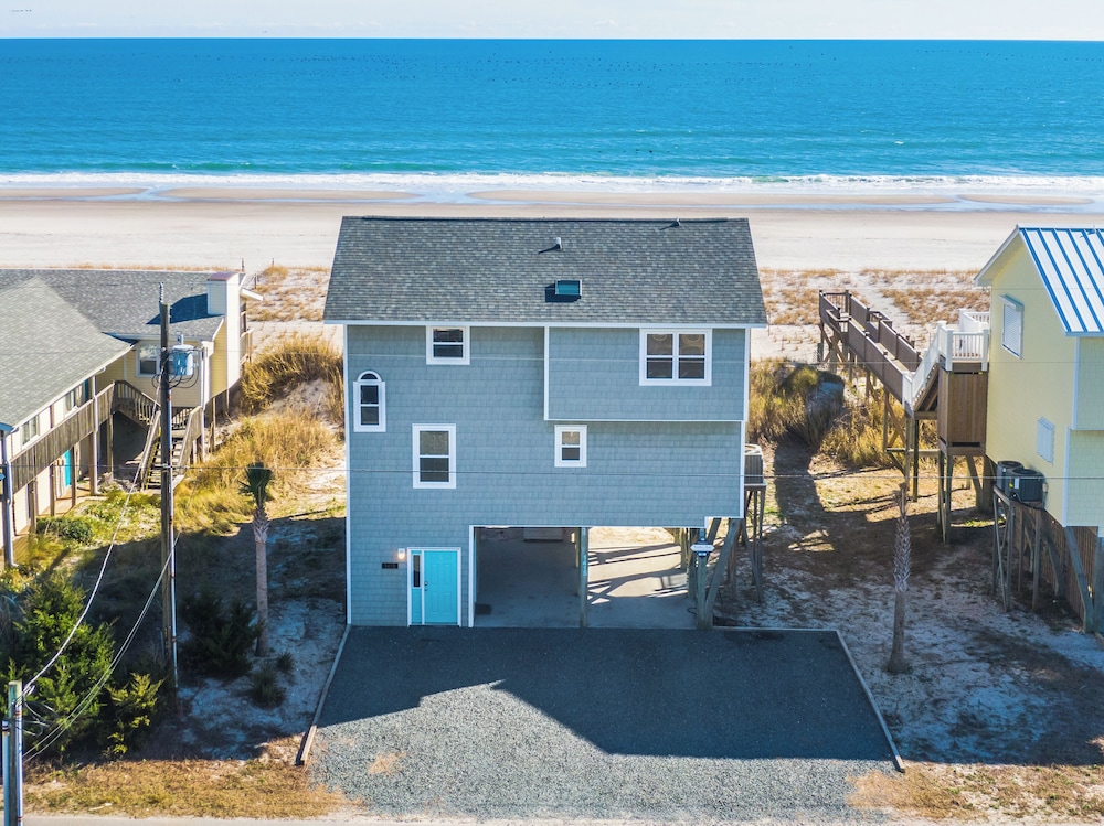Paradise Palms by Topsail Realty