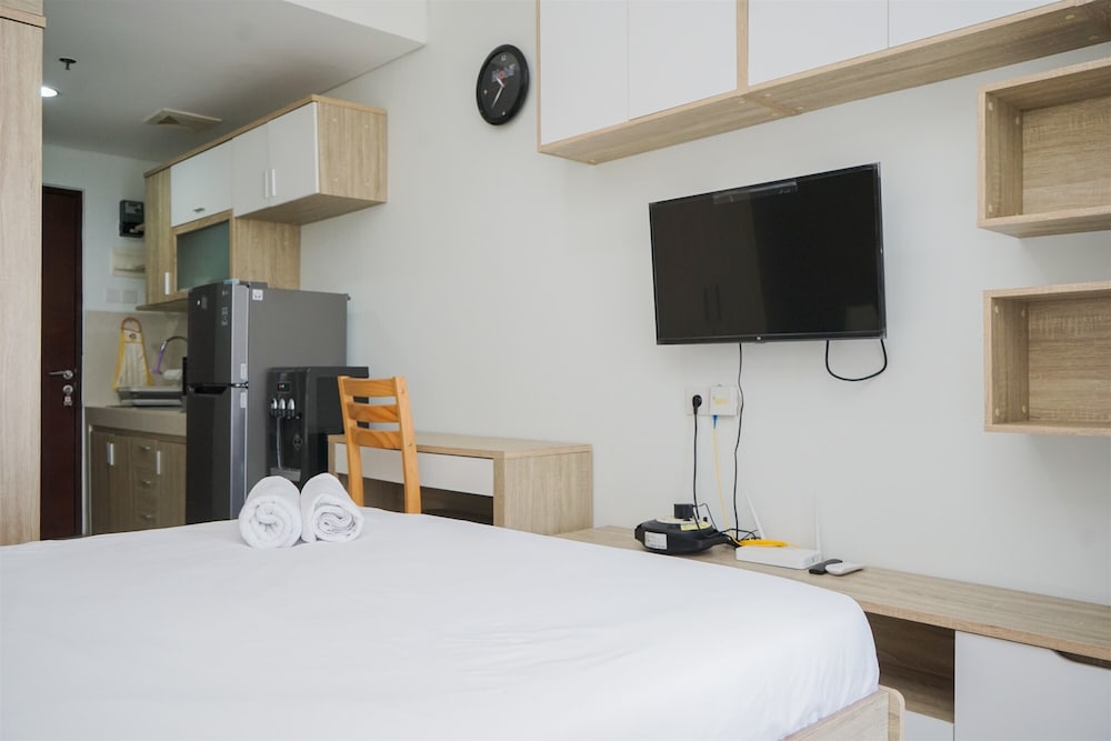 Homey and Simply Studio at Springwood Residence Tangerang Apartment