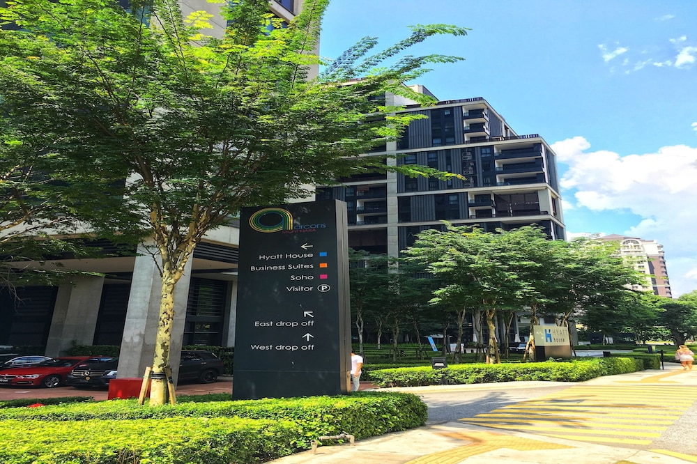 Arcoris Mont Kiara Apartments by Emily in Town