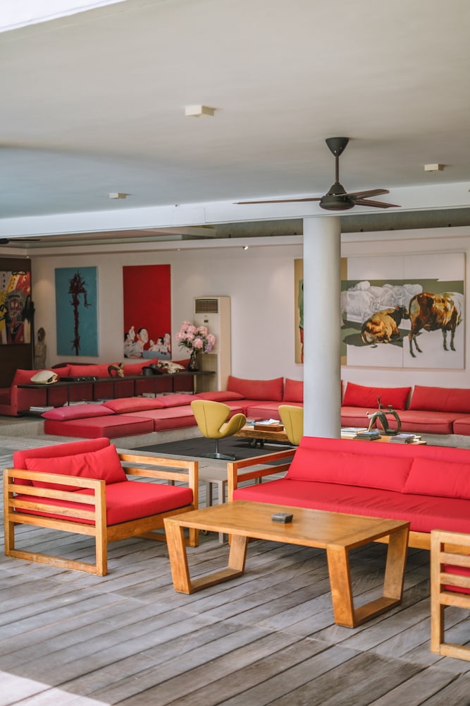 lounge