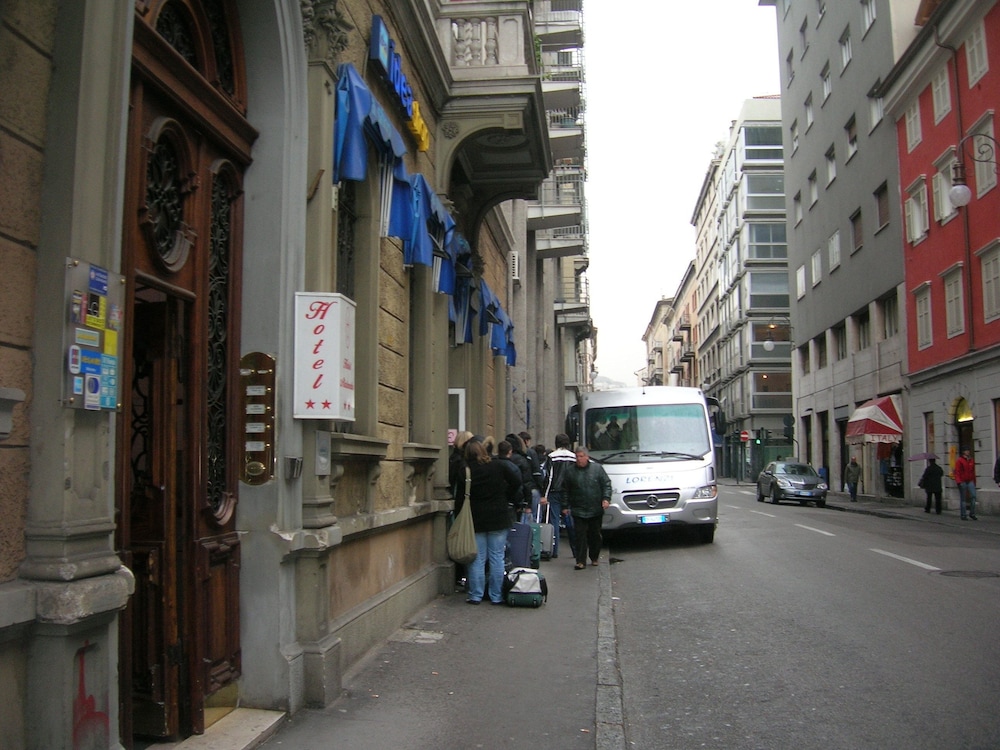 Hotel Alabarda Hotel - Image 1