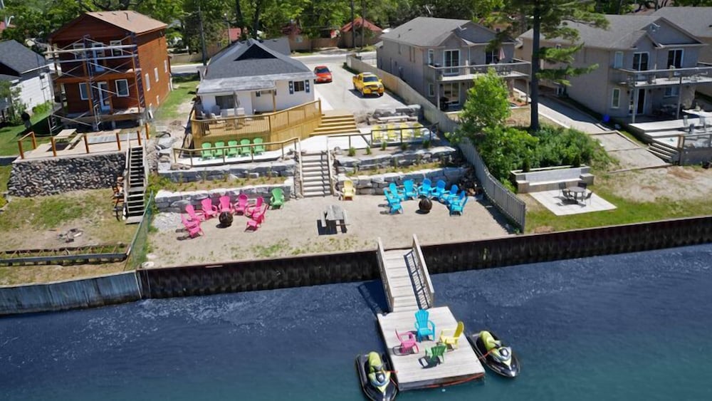 Riverfront Cottages
