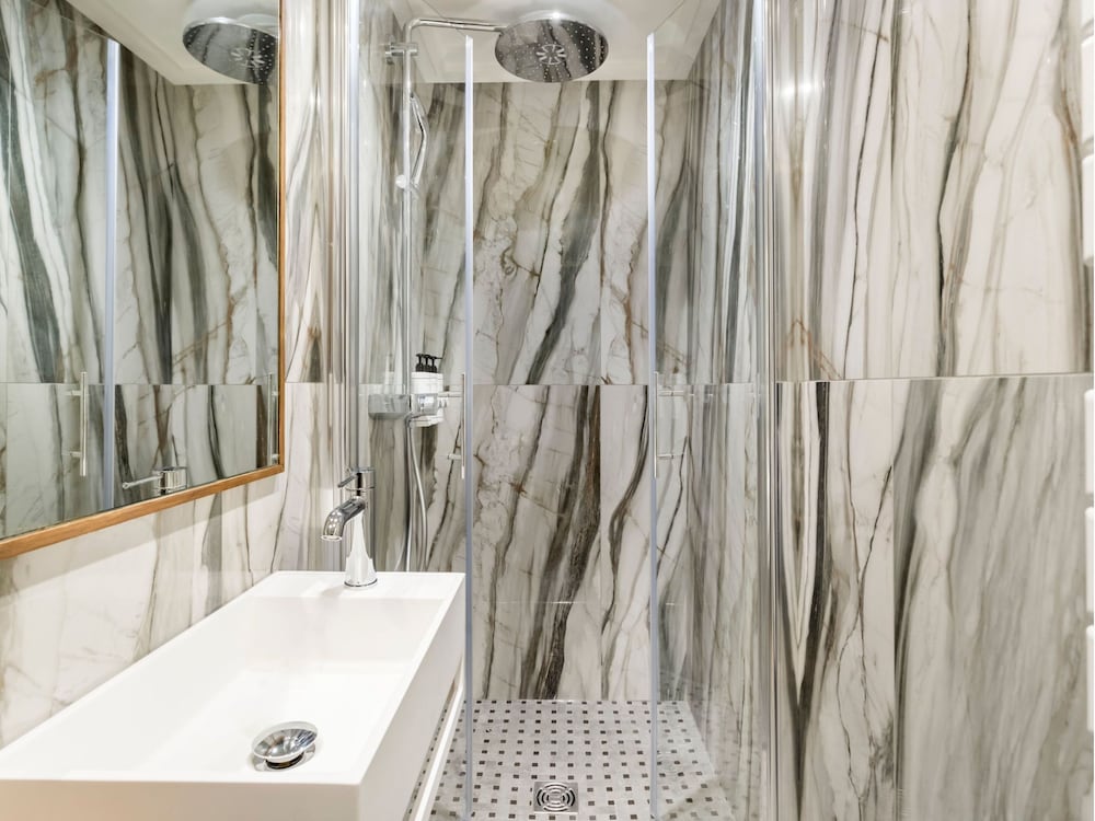 Merveil Luxury Suites - Bourse I-II