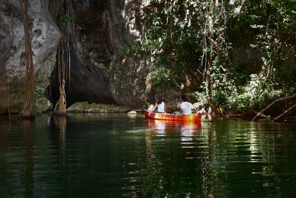 Blancaneaux Lodge by Francis Ford Coppola