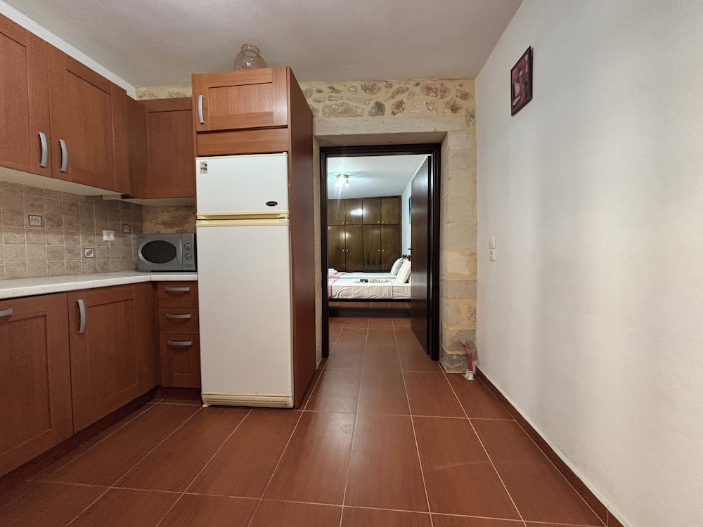 Electra Stone Suite