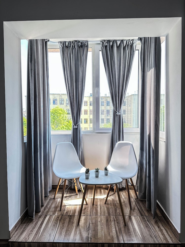 Sunrise Apartments City Center