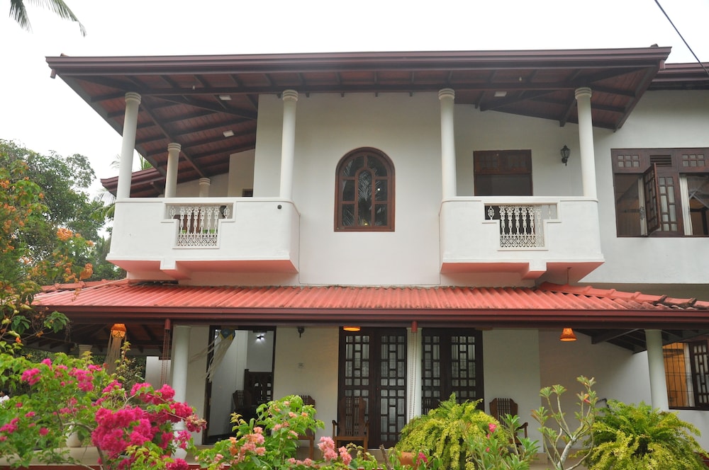 maali residence