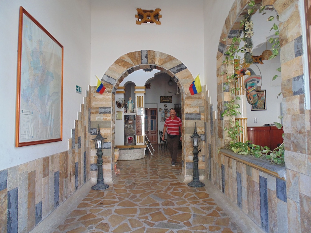 Hospedería Casa Familiar