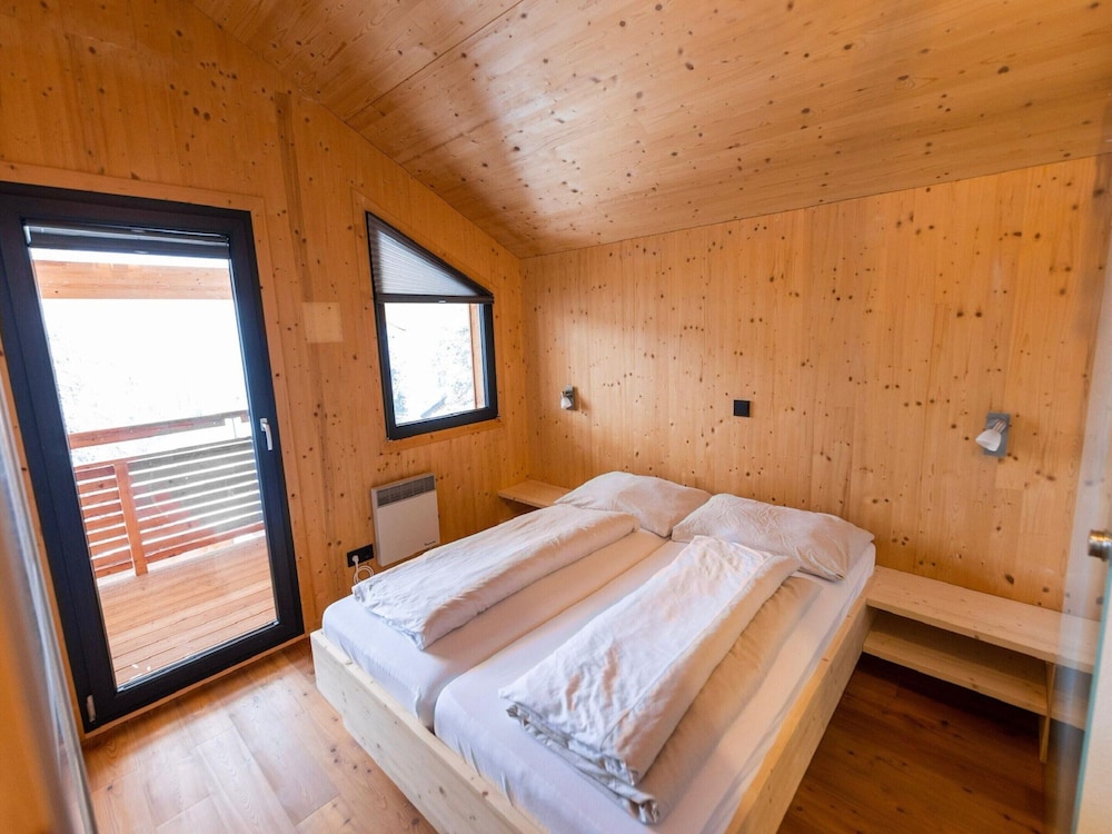 Luxurious Chalet With Outdoor Whirlpool
