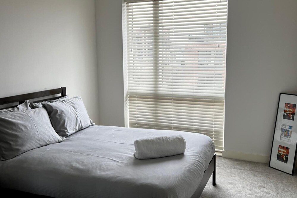 Luxury 2 Bed In Royal Arsenal, Family Ok, Balcony