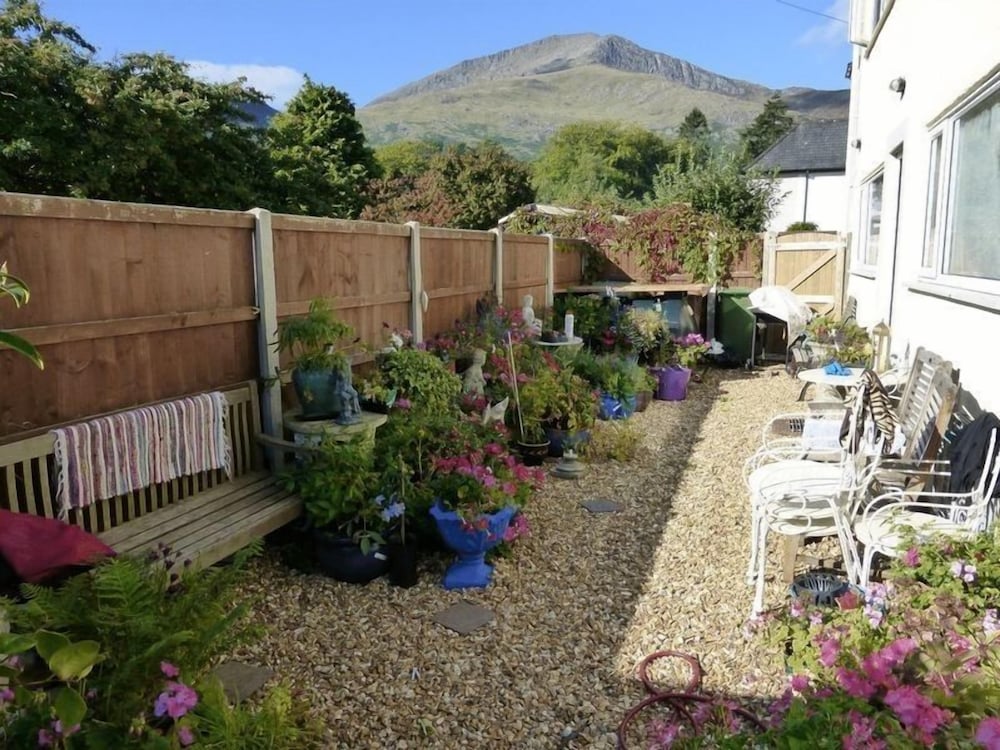 Caernarfon Vacations - Coach House - Property Image 6