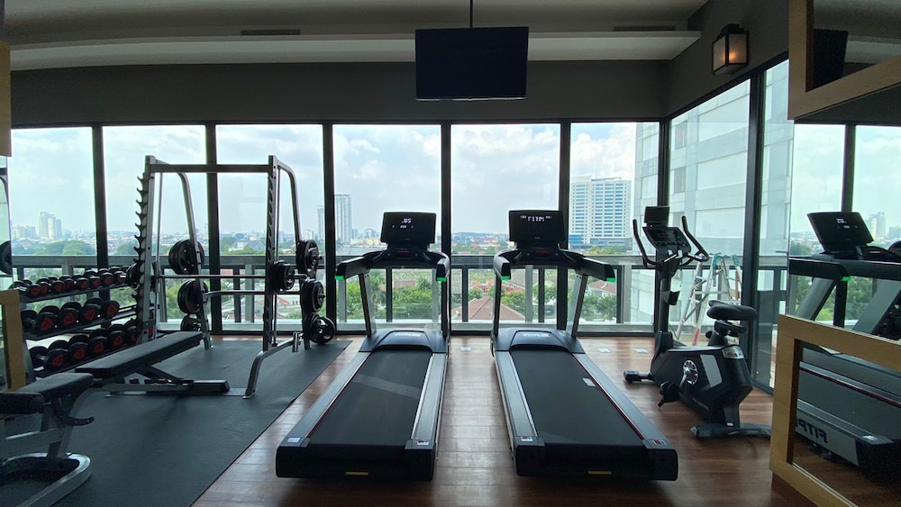 Warm And Cozy 2Br At Samara Suites Apartment