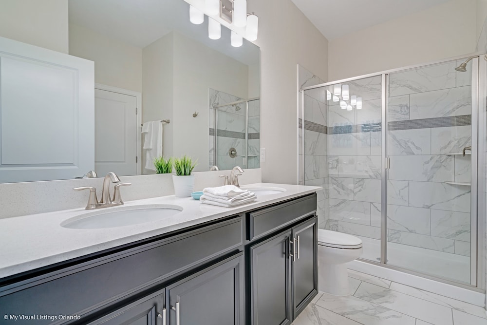 9 Bdrm5 Bathchampions Gate - Image 2