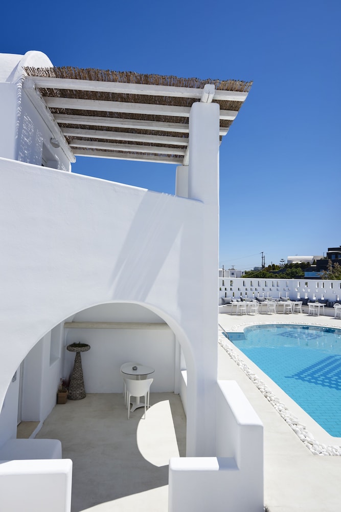 Rocabella Santorini Hotel & SPA 45