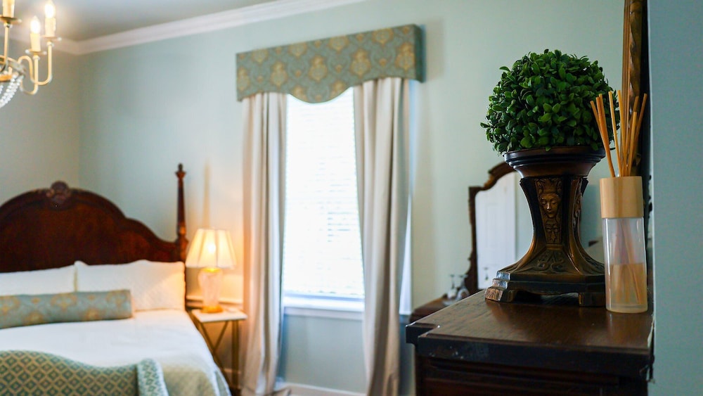Ormond Manor