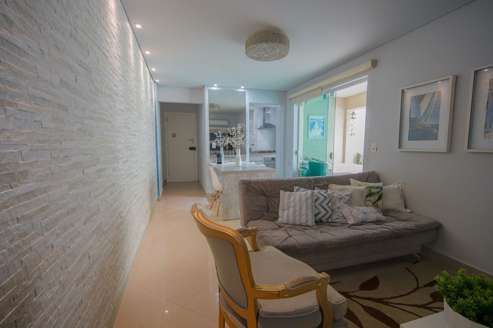 Apto pet Friendly c Churrasqueira a 100m da Praia