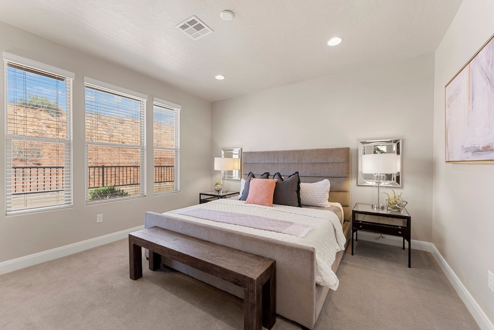 Desert Serenity 4 Bedroom Townhouse
