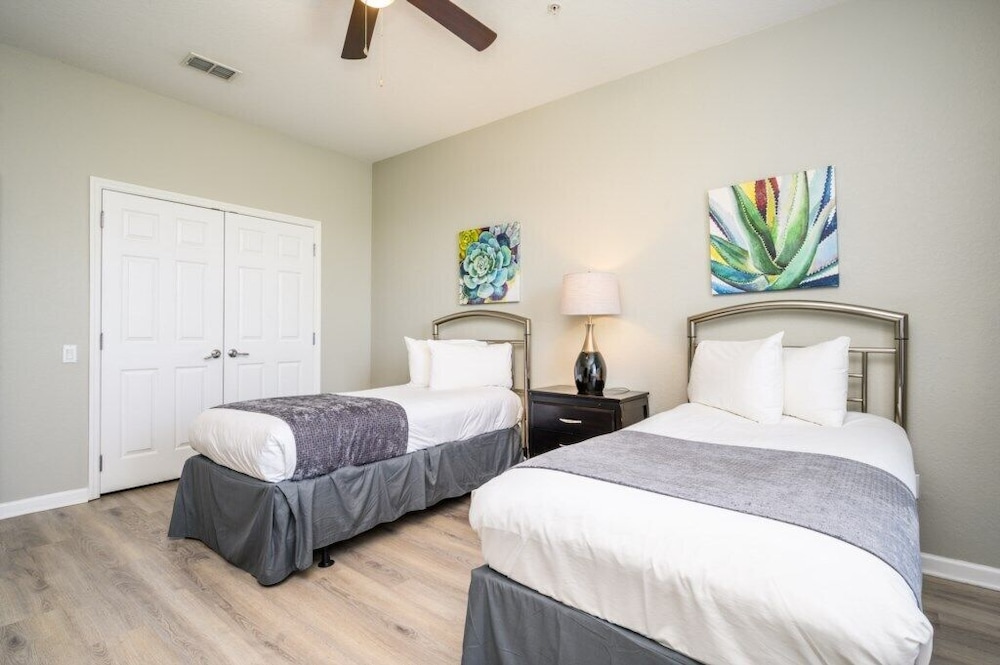 Epic Universe Beautiful Condo, Vista Cay, Orlando-3026