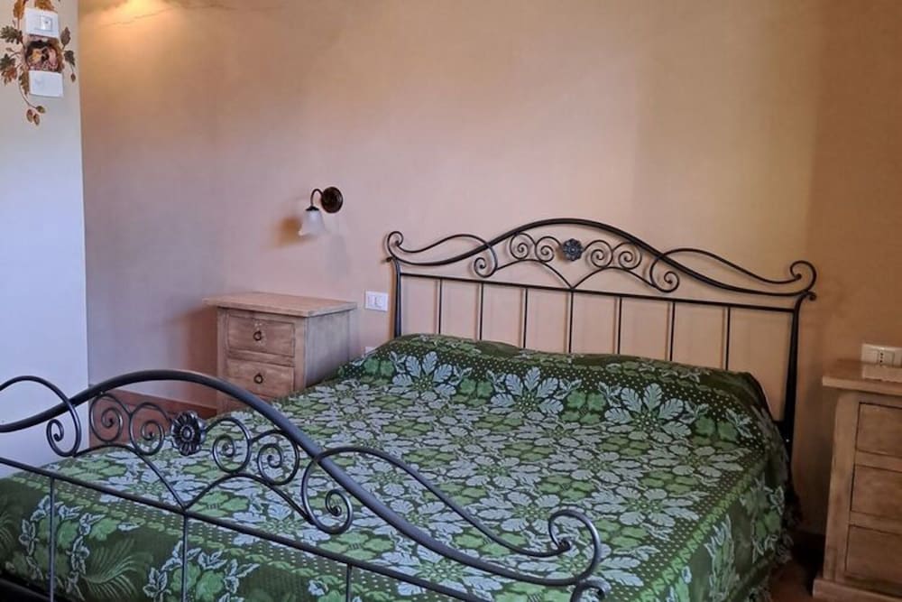 Terrace Retreat in the Marche view 3