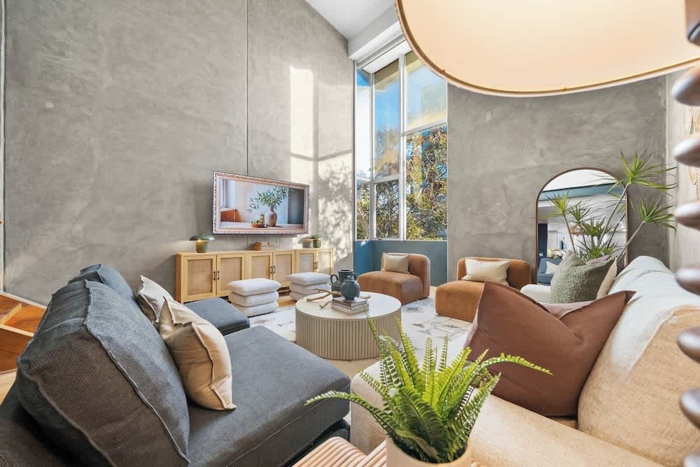 Gaslamp Row House - Sleeps 8 Private Garage AC