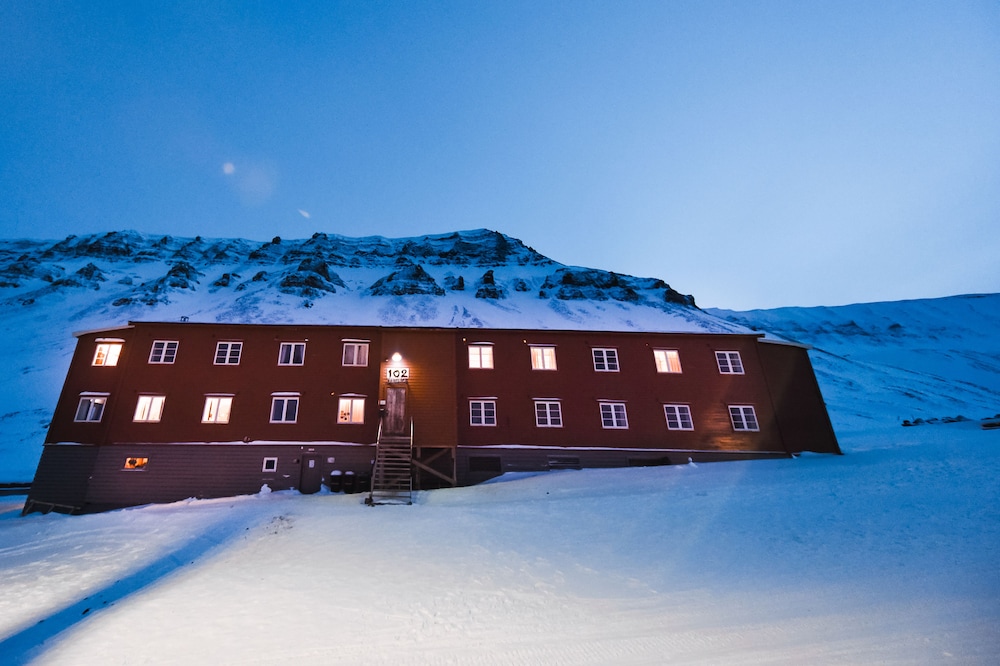 Gjestehuset 102 - your home away from home!