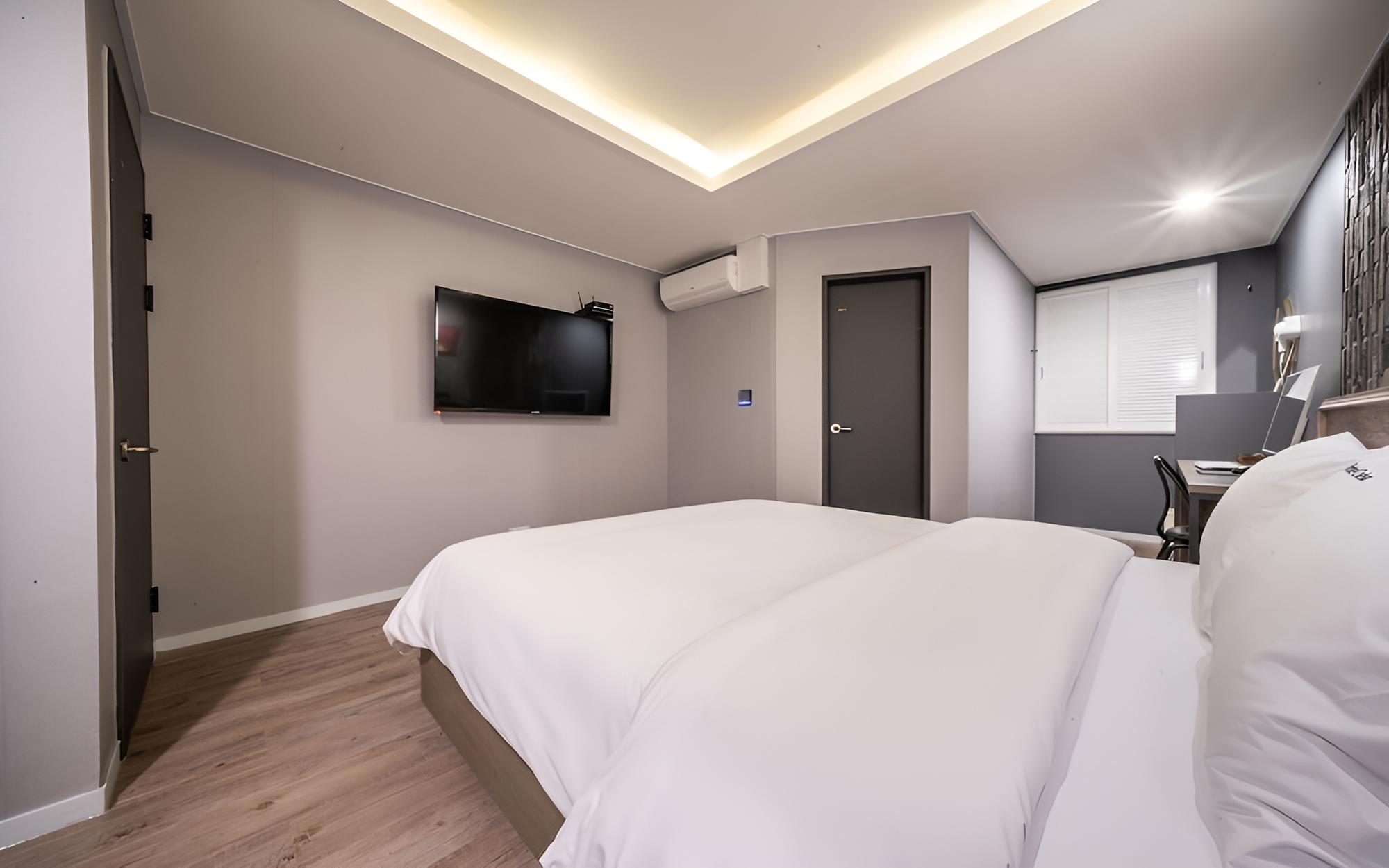 Goyang Hotel Chelsea view 4