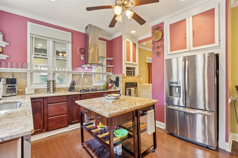 Charming Victorian Home With Porch & Large Yard 7 Bedroom Home