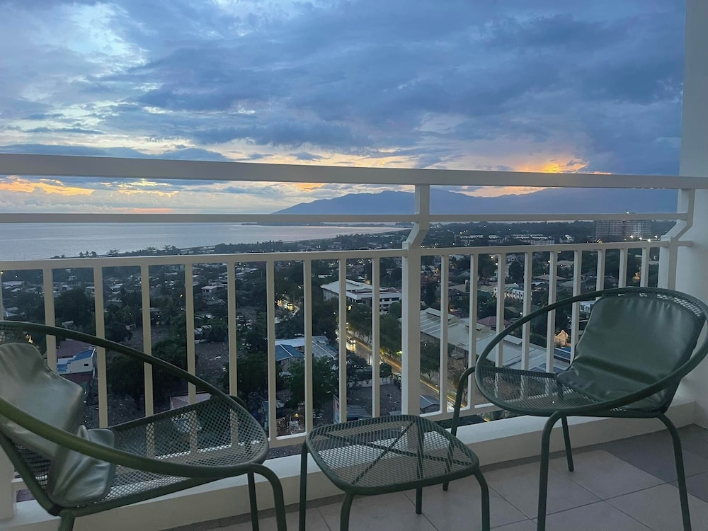 Verdon Parc Davao City by darpm