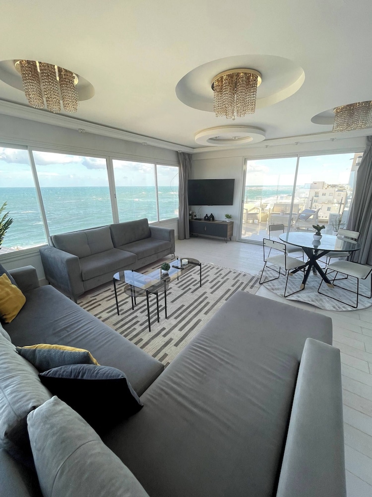 Cozy Apartment With Breathtaking View
