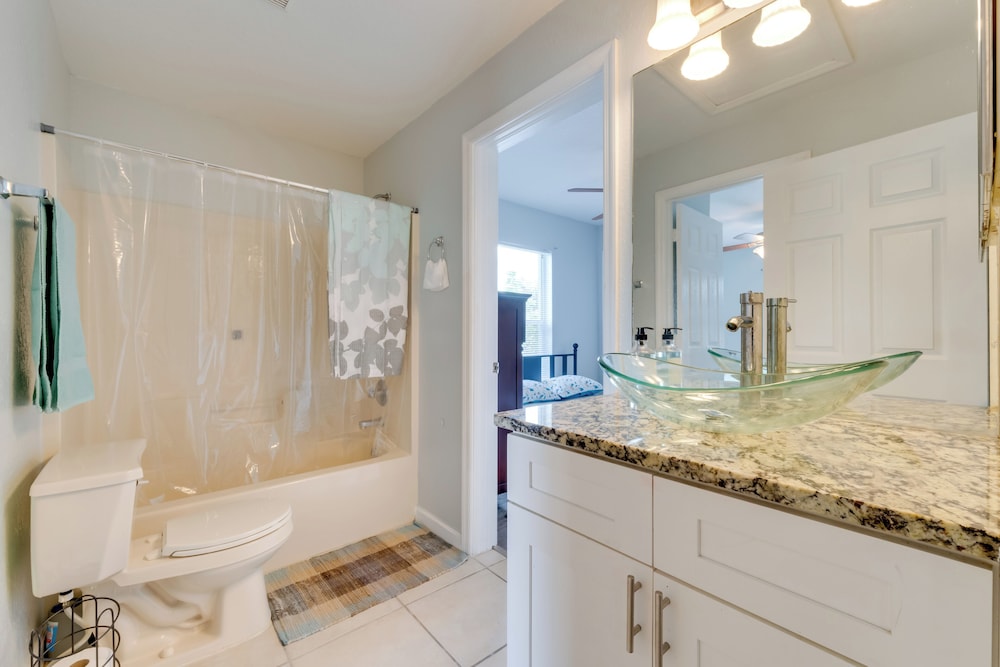 Fenced Yard & Game Room: Family Home in Kissimmee!