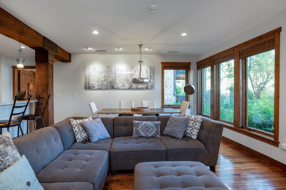 1 Bedroom Condo with Spa - Silver Baron Lodge 1 Condo