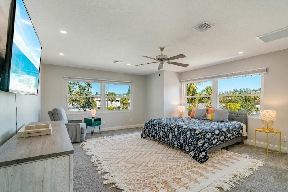 Luxury Waterfront Home in Sarasota