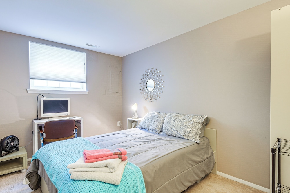 < 25 Mi to Downtown Baltimore & DC: Apt w/ Patio
