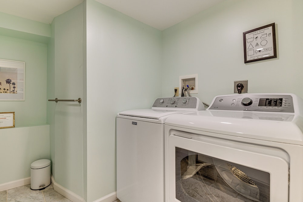 Waterfront Getaway: Lake Champlain Family Retreat!