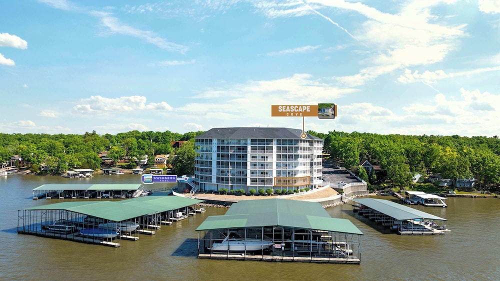 Seascape Cove Waterfront!