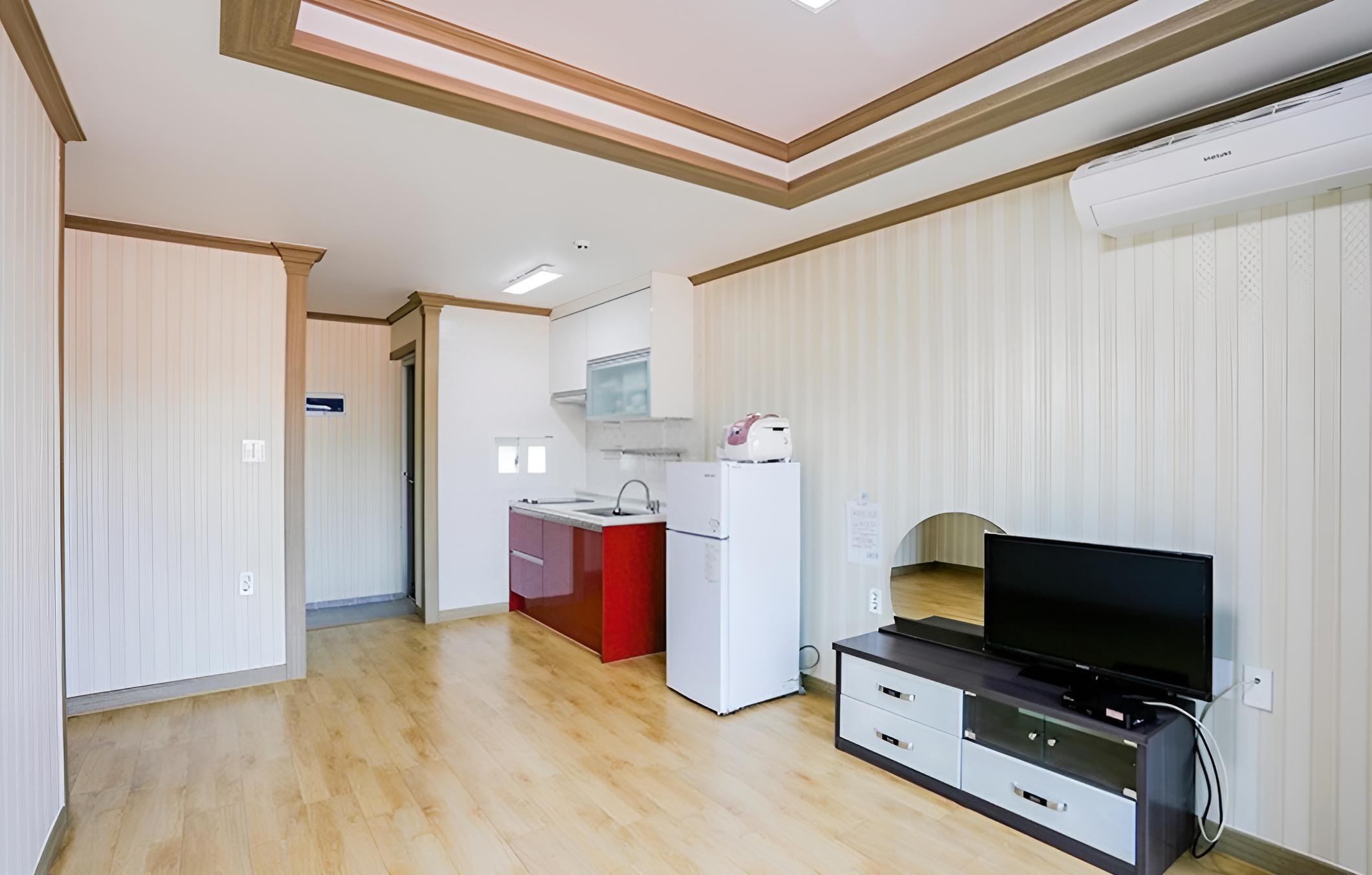 Taean Teuranjageunseong Pension view 4
