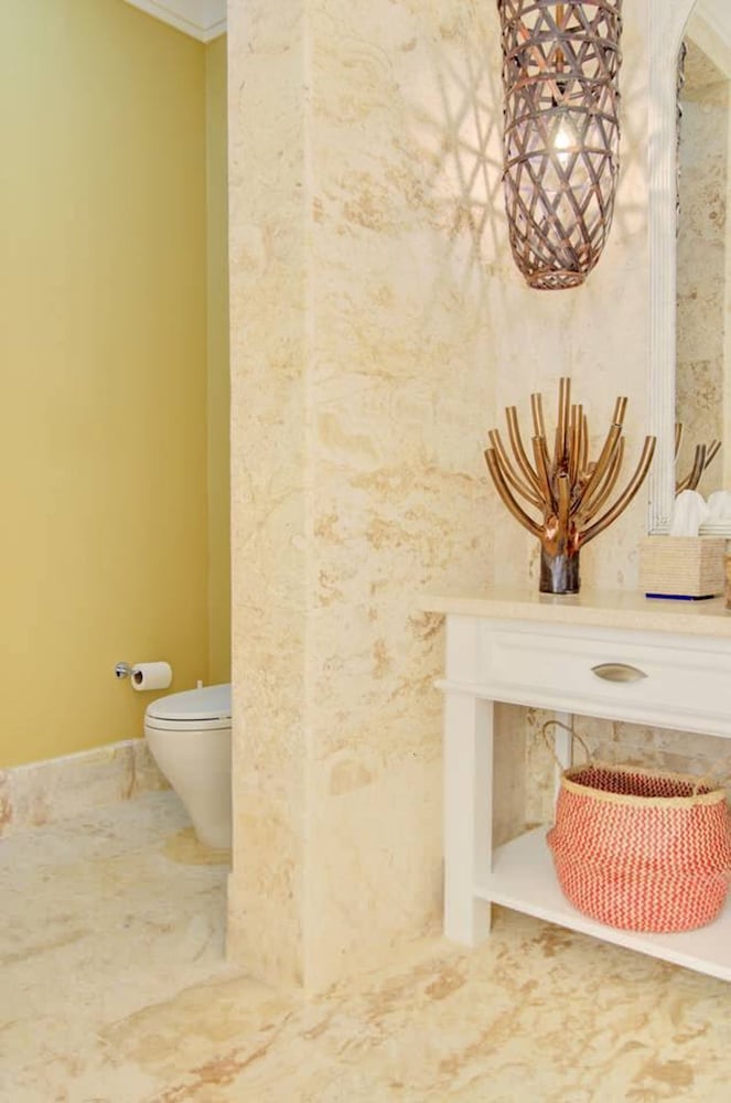 Villa Alta Gracia w Private Pool Designer Decor