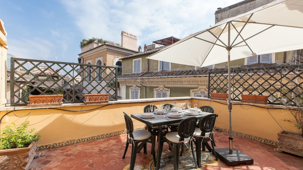 Rental in Rome Navona Penthouse