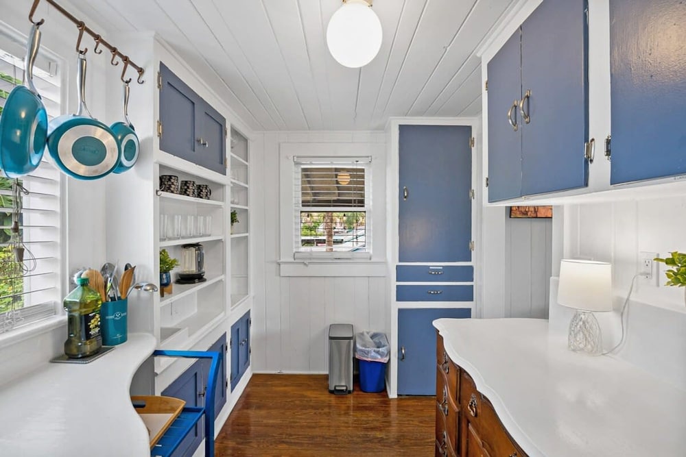 Marvelous Mermaid Beach Bungalow Dog-friendly