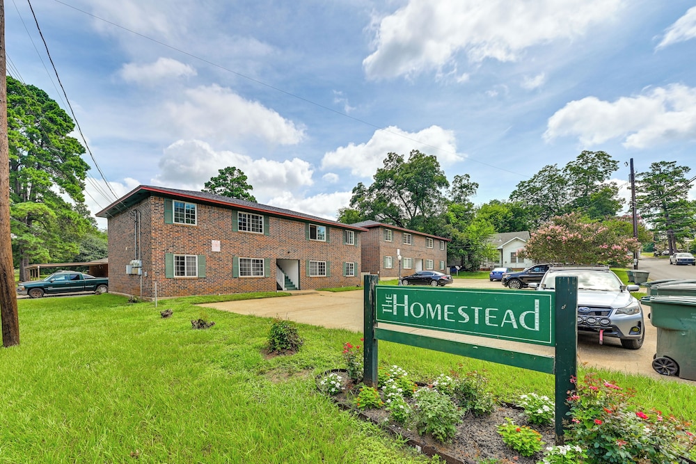 2 Mi to Historic Dtwn Nacogdoches: Cozy Apartment!
