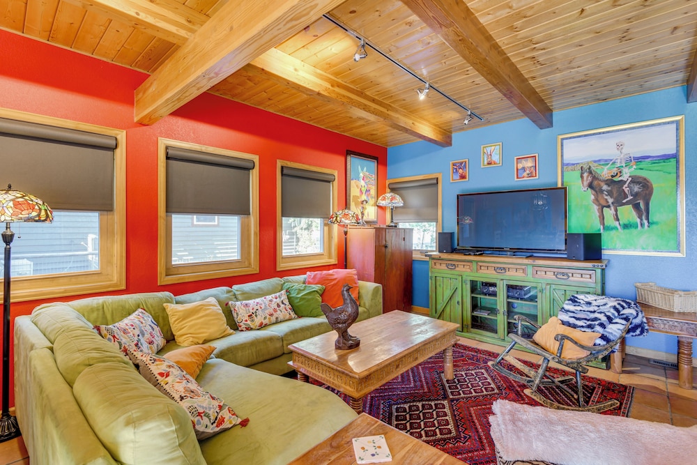 Bike, Hike & Ski: Artsy Steamboat Springs Retreat!