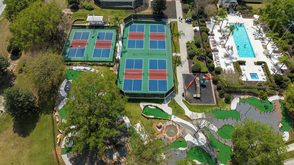 Family Villa w Pool Spa Game Room Near Disney