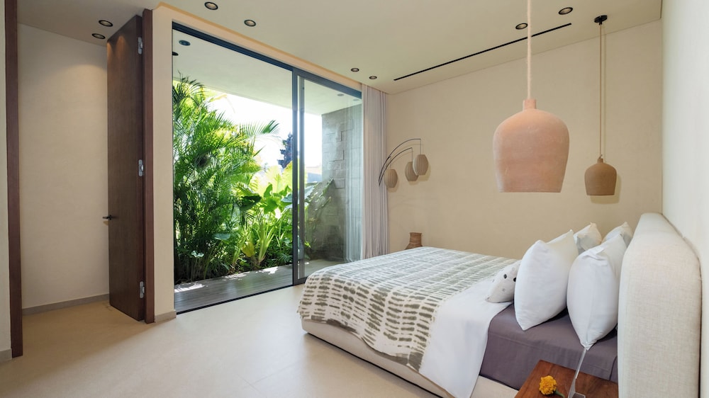 Villa Fiji by Villa Finder