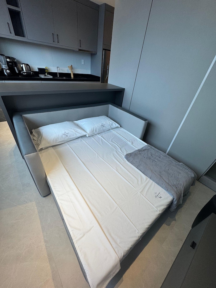 Elegance Residence
