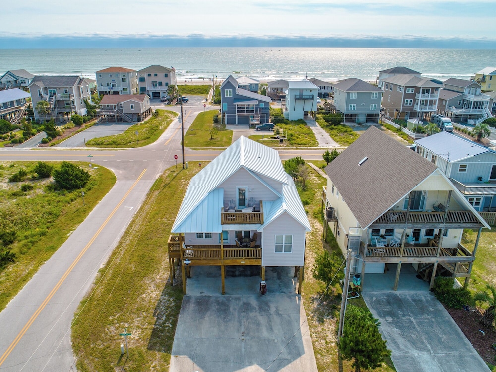 Casa Capri by Topsail Realty