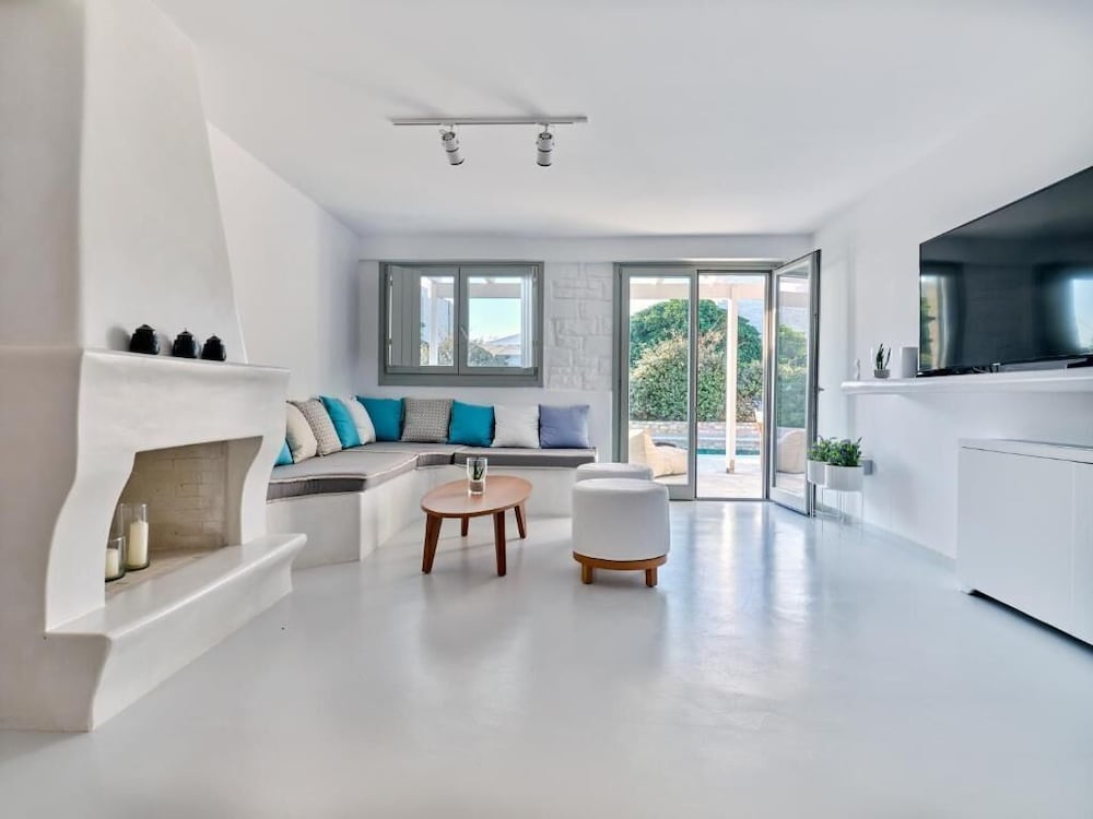 Empire Luxury Villas
